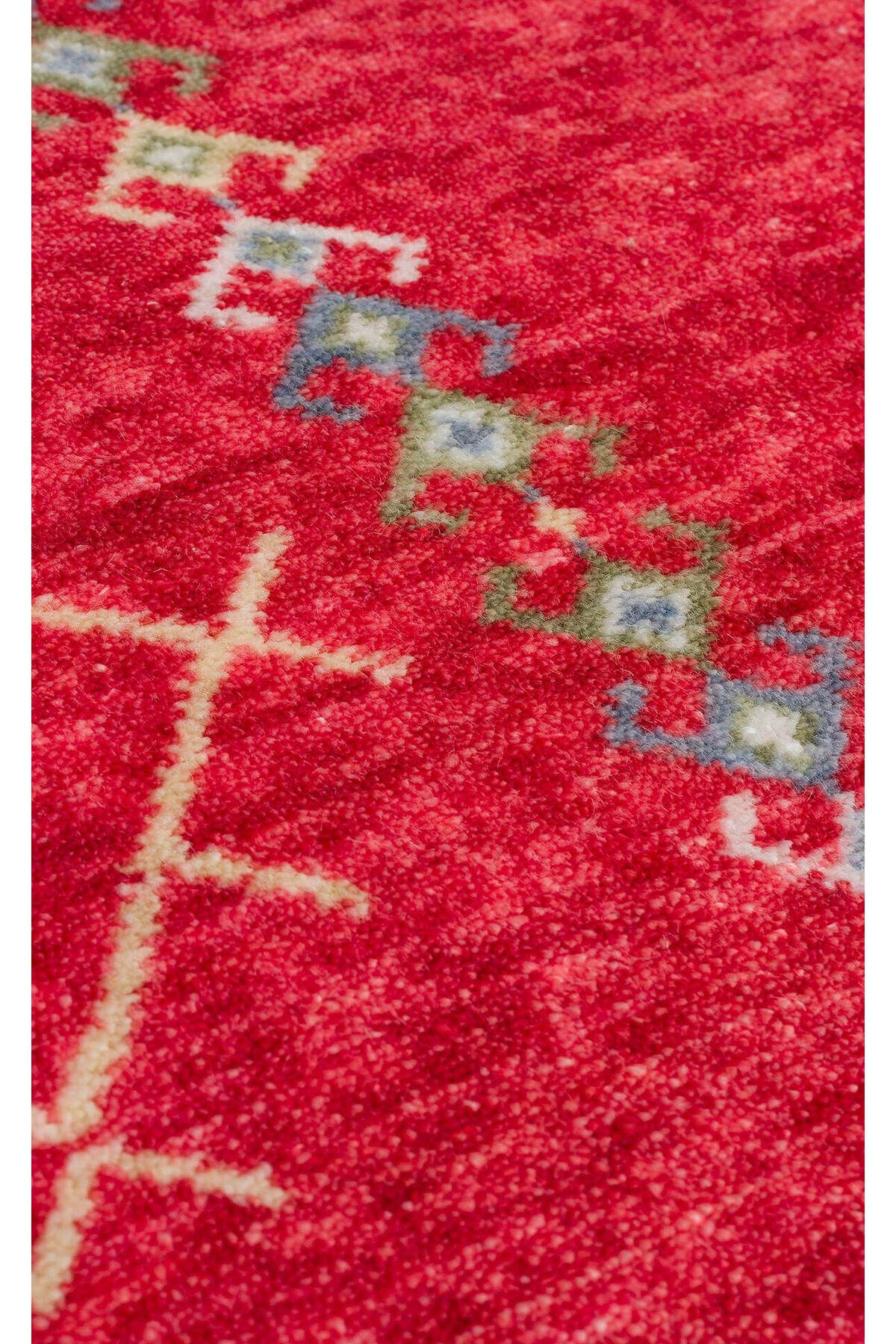 ZR 20 RED MULTY - Otantik Desenli El Emeği ile Üretilen Modern Uşak Halısı