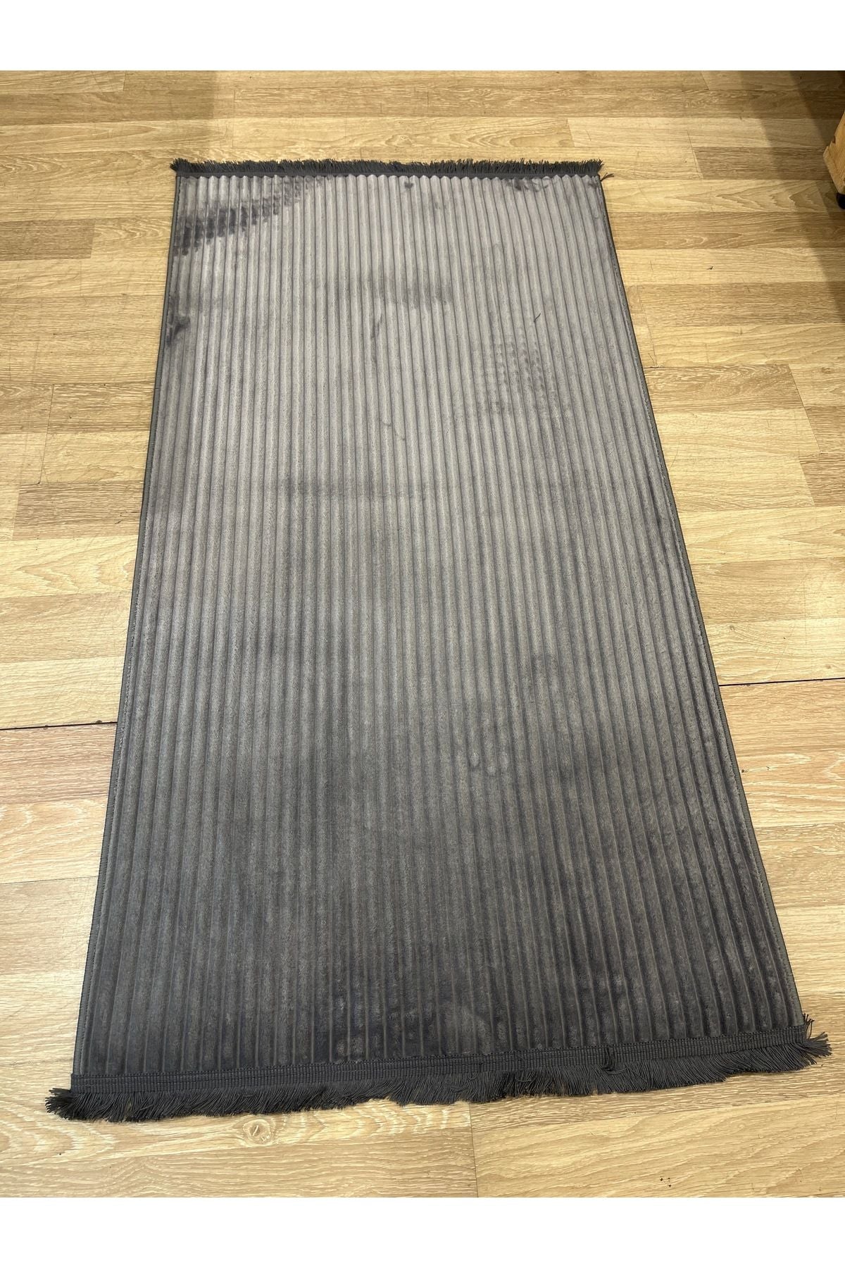 Line Antrasit Halı, Makinada Yıkanabilir Kaymaz Tabanlı Halı, Mutfak Halısı