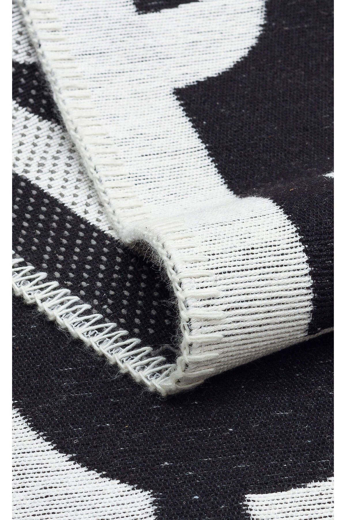 Yıkanabilir Kaymaz Tabanlı Modern Pamuk Kilim