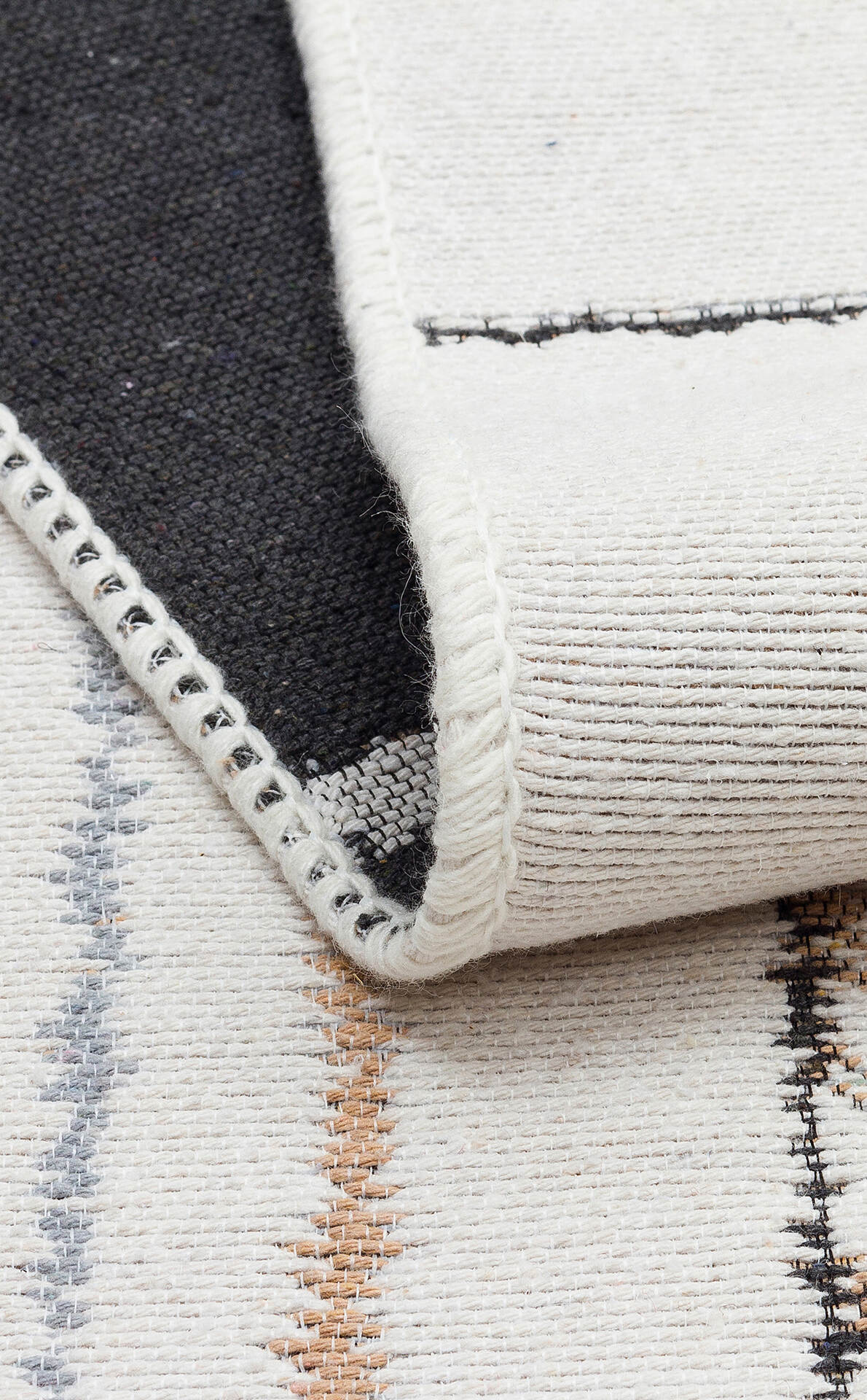 Arya AR 41 Krem Siyah - Yıkanabilir Çift Taraflı Modern Dokuma Kilim