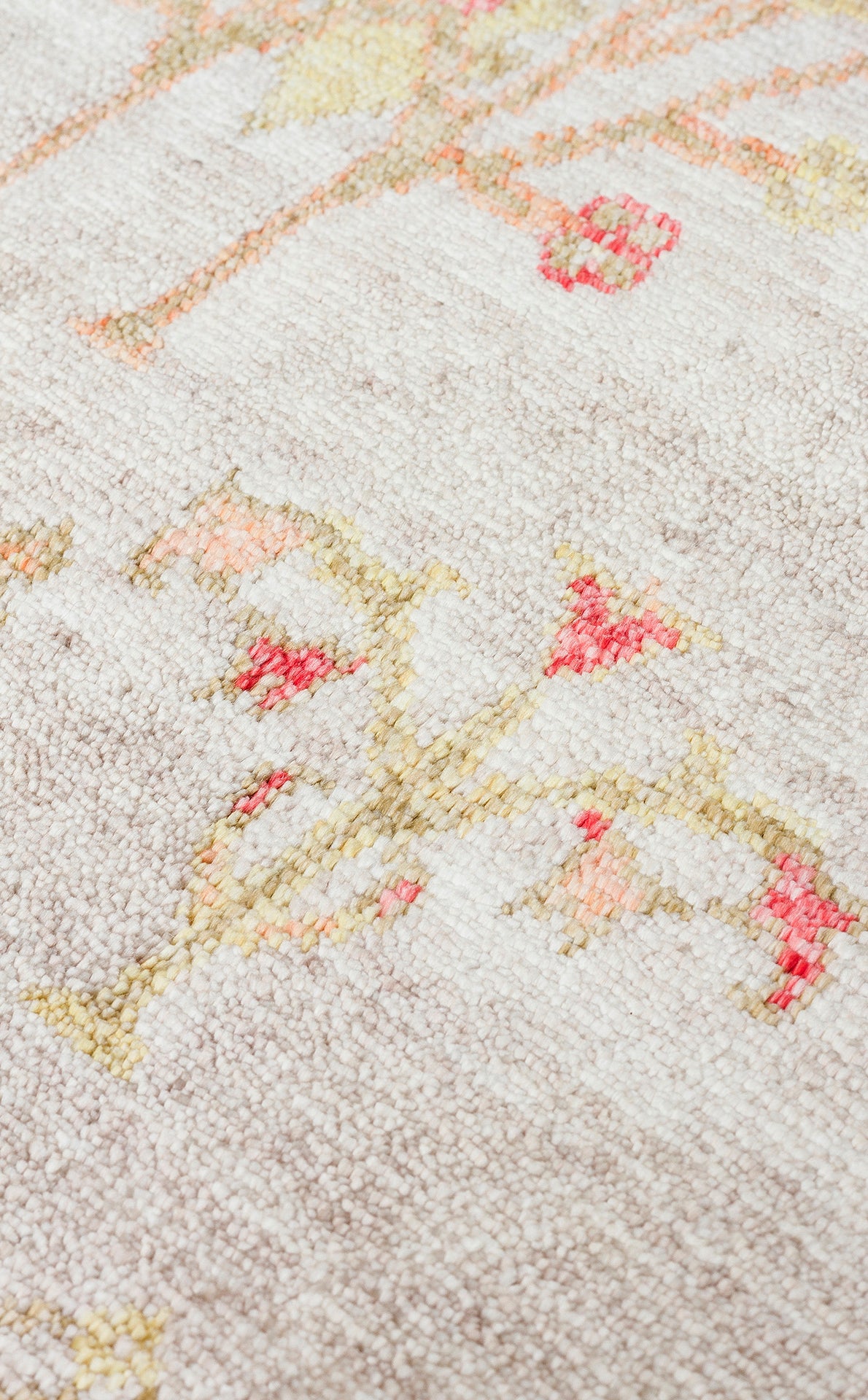 ZR 08 BEIGE AUTUMN - Otantik Desenli El Emeği ile Özel Tezgahlarda Üretilen Modern Uşak Halısı