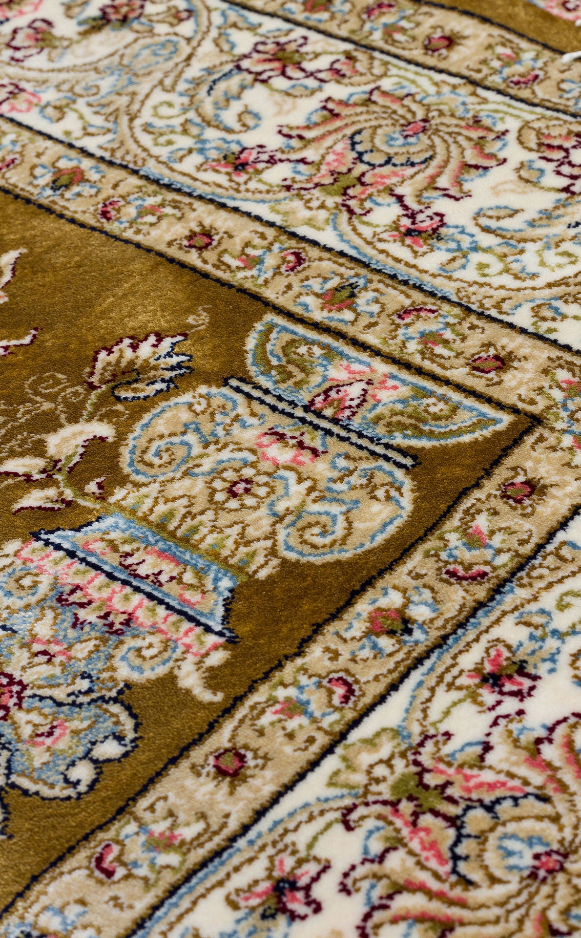 ISF SCD 01 GOLD - ISFAHAN SECCADE - Klasik Desenli Yüksek Kalite Sık Dokuma Seccade