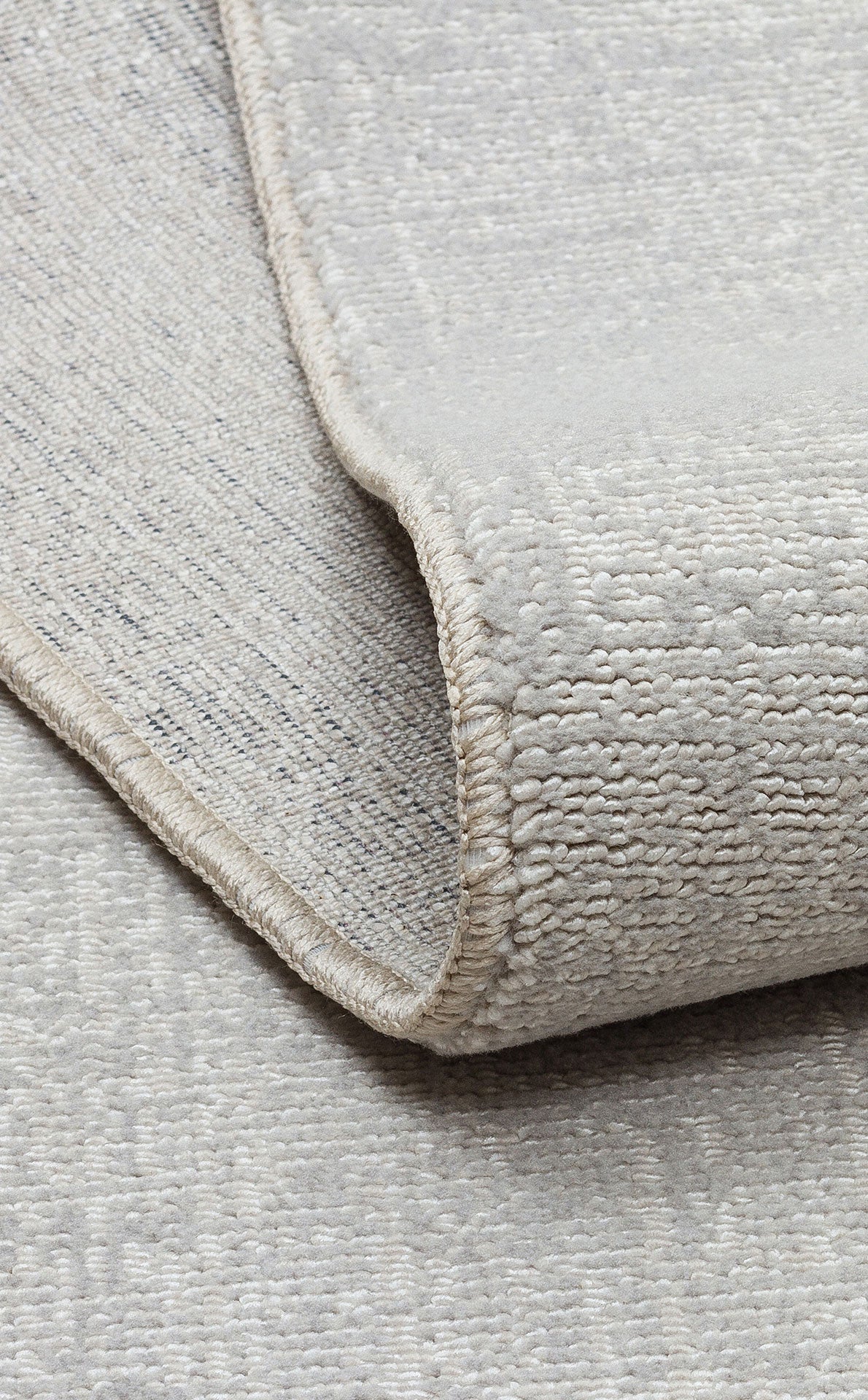 KLH PLAIN SILVER - KALAHARI - Özel Dokuma Tekniği ile Üretilen Modern Sade Desenli Makine Halısı