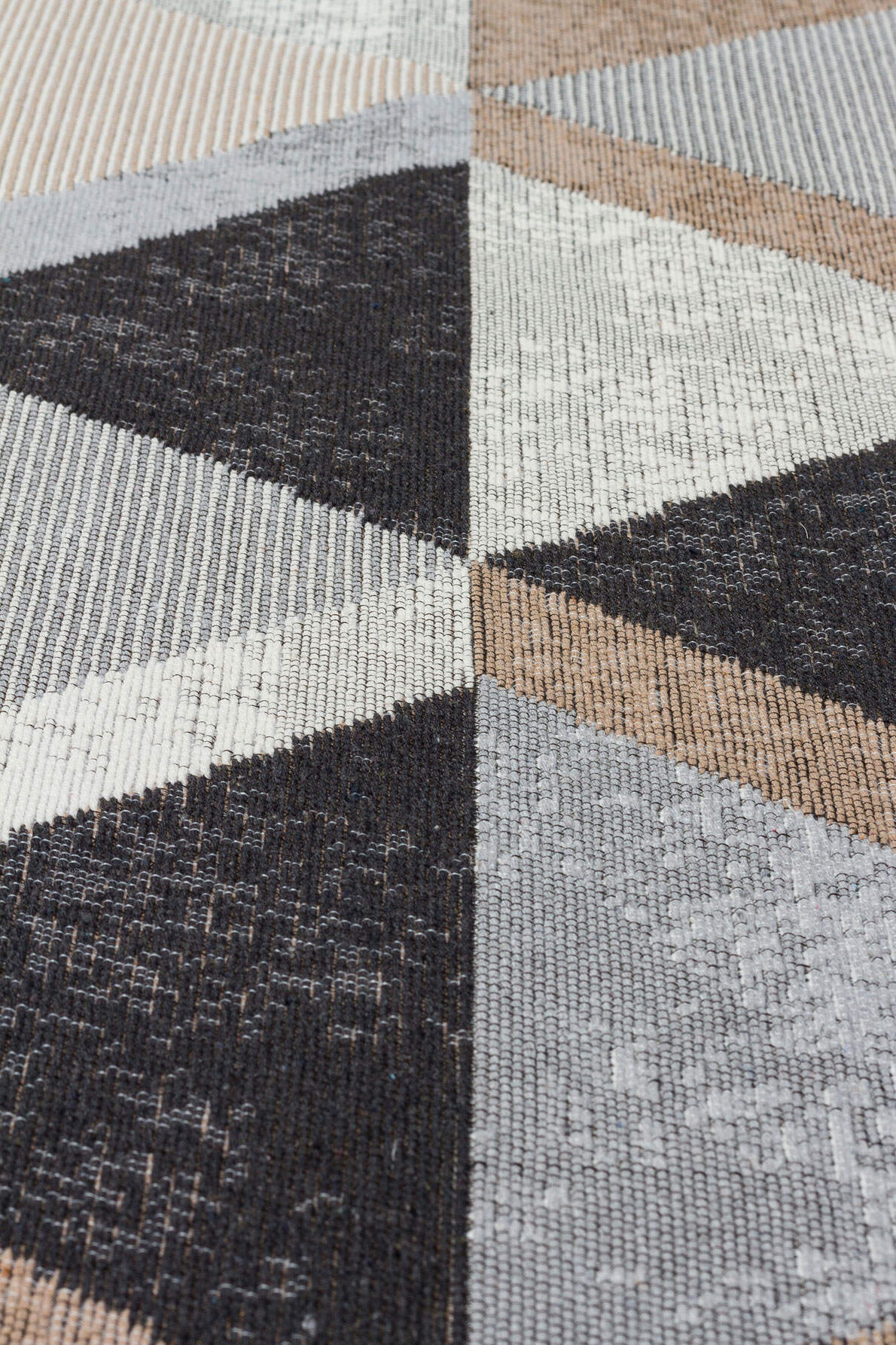 Arya AR 10 Bej Siyah - Yıkanabilir Çift Taraflı Modern Dokuma Kilim