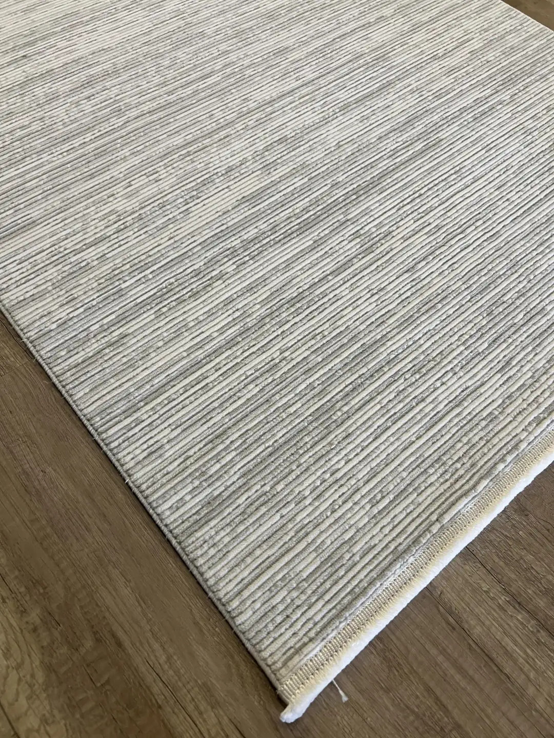 Markiz 1099 Gri Modern Halı – Sade Tasarım, Yumuşak Doku ve Dayanıklı Yapı