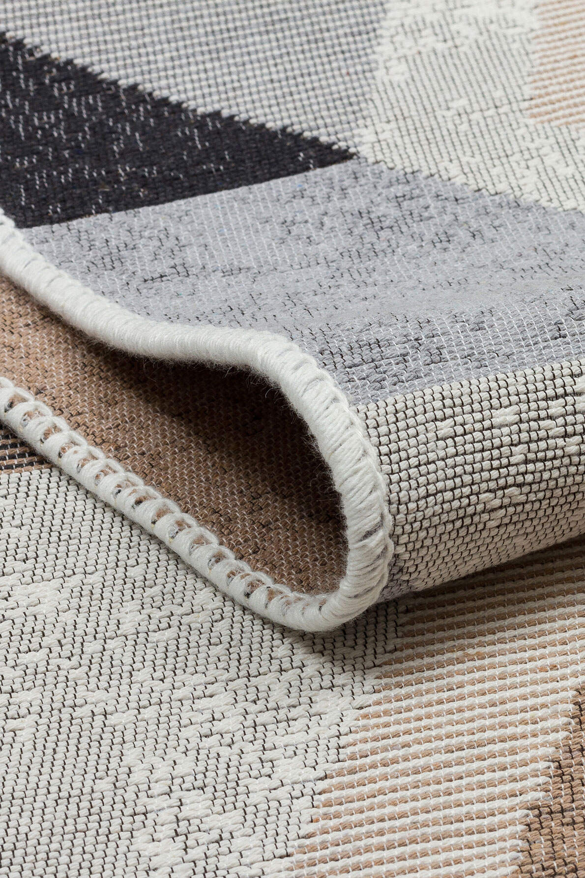 Arya AR 10 Bej Siyah - Yıkanabilir Çift Taraflı Modern Dokuma Kilim