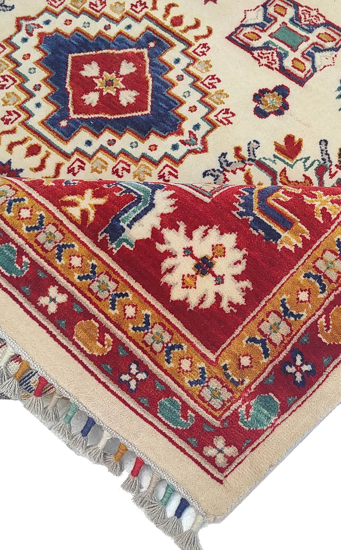 Harem HRM 01 Krem - Geleneksel Desenlere Sahip El Dokuması Yün ile Üretilen Renkli Özel Tezgah Halı
