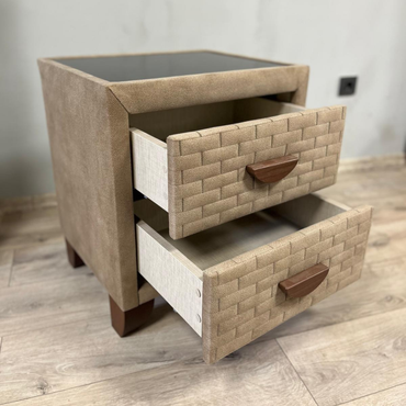 Serenity Glass Komodin