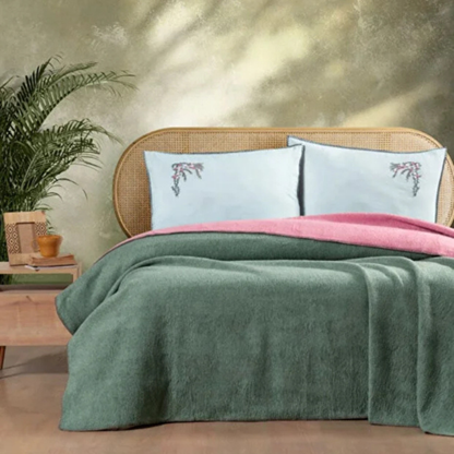 Nakışlı Battaniye Takımı - Gül