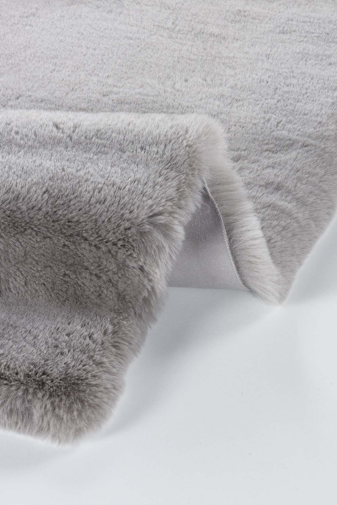 Palma Gri - Yıkanabilir Peluş Halı | Kaymaz Süet Taban Halı