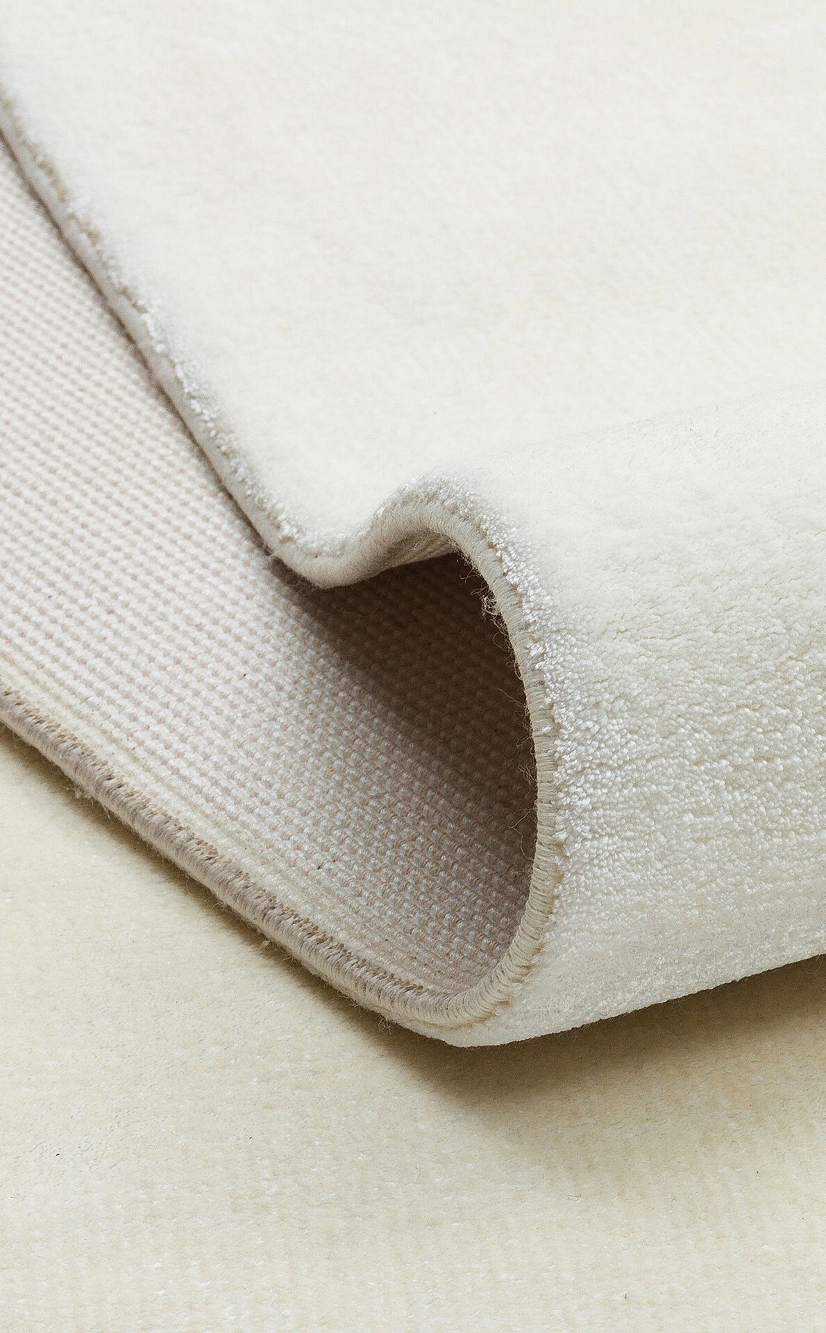 VT PLAIN NATURAL  - VELVET - Düz Renk El Emeği ile Özel Tezgahlarda Üretilen Viskon Uşak Halısı 
