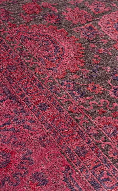 LHR 01 FUSCHIA  - LAHOR - Özel Boyama İşlemi İle Üretilen Yüksek Alçak Dokuya Sahip Zengin Renkli Şık Salon Halısı