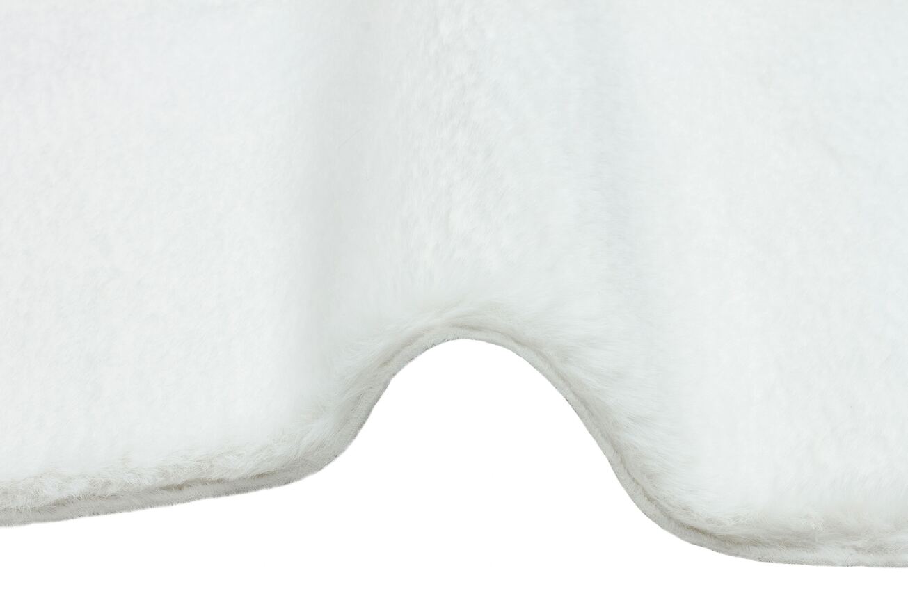Solo 1611 Beyaz - Tüy Dökmez Kaydırmaz Tabanlı Modern Peluş Halı