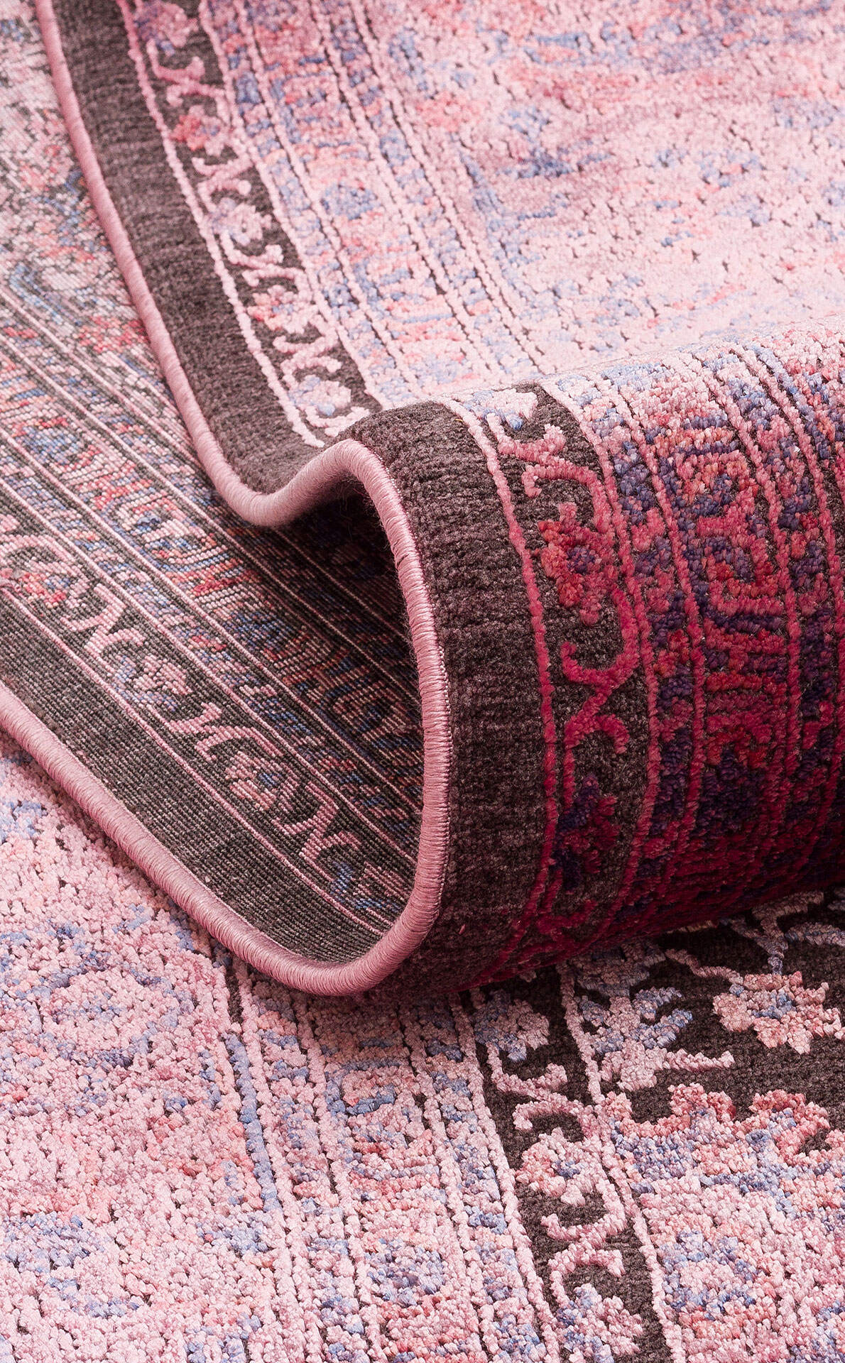 LHR 01 FUSCHIA  - LAHOR - Özel Boyama İşlemi İle Üretilen Yüksek Alçak Dokuya Sahip Zengin Renkli Şık Salon Halısı