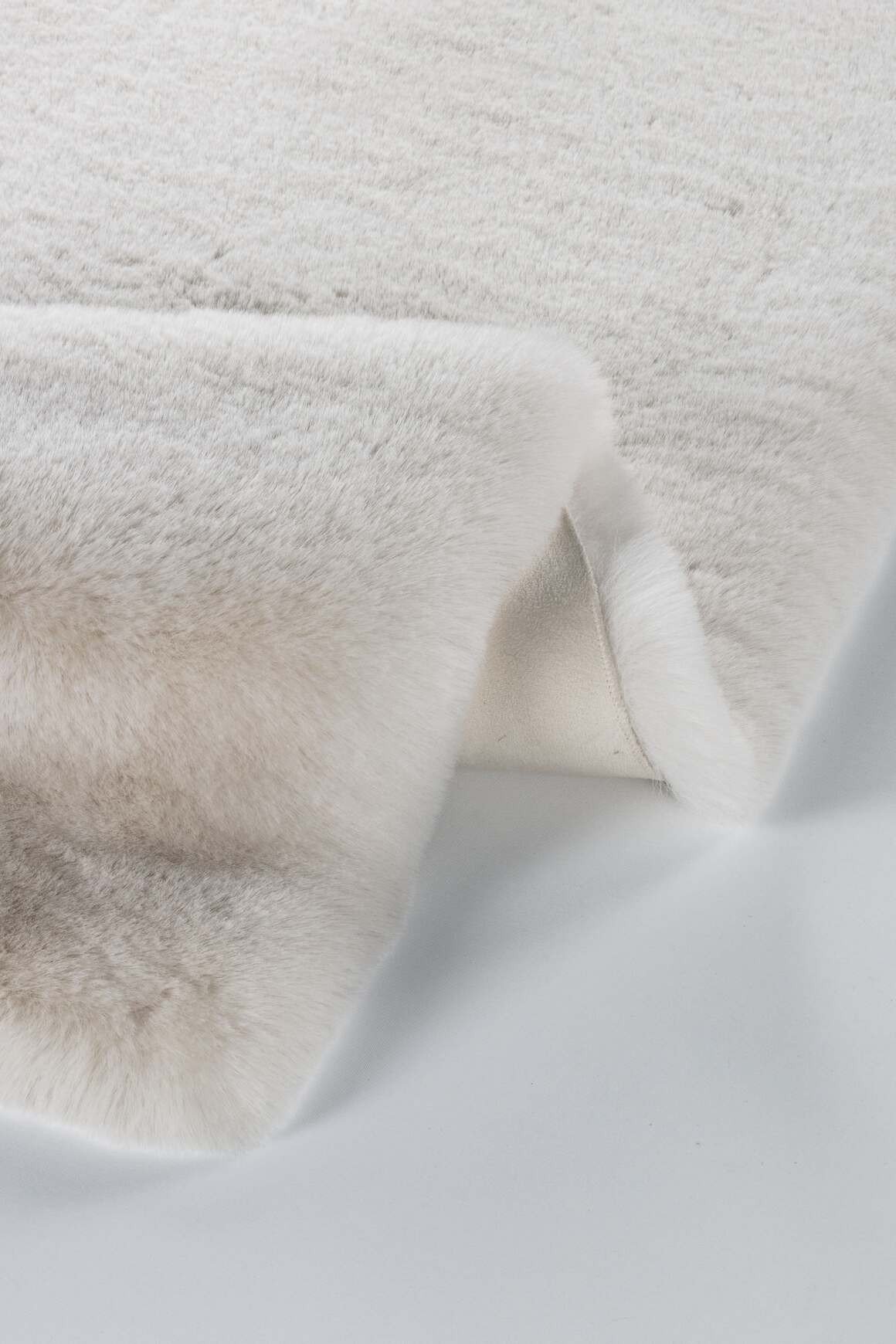 Palma Krem - Yıkanabilir Peluş Halı | Kaymaz Süet Taban Halı