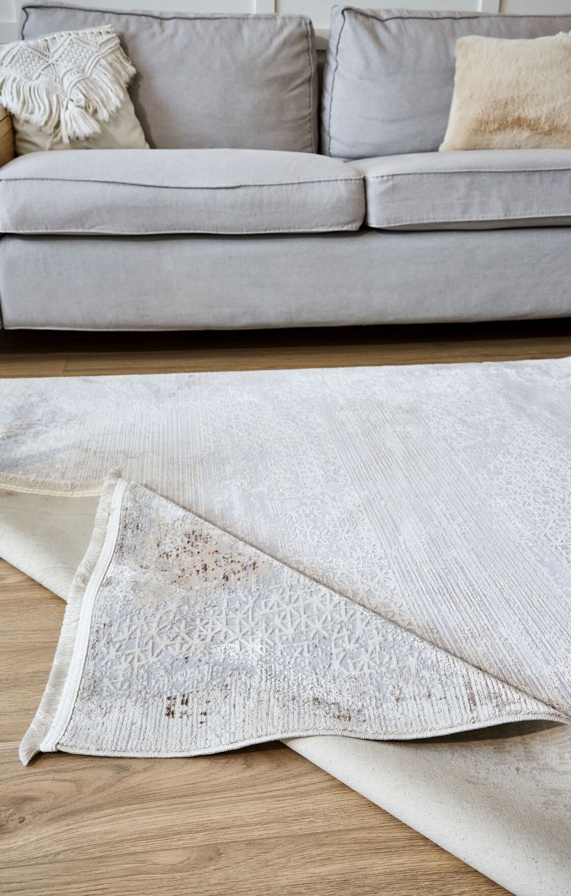 Riena 1192 Bej - Akrilik Polyester Halı | Kaymaz Tabanlı Dekoratif Halı