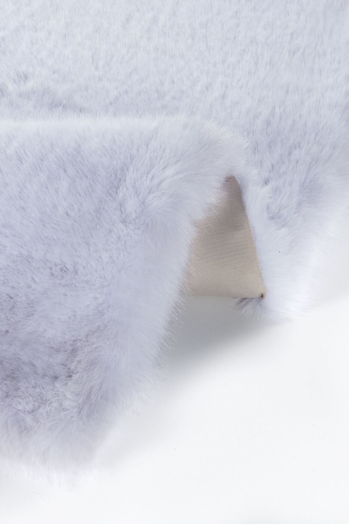 Reiki Beyaz - Kalın Peluş Halı | Yıkanabilir Süet Tabanlı