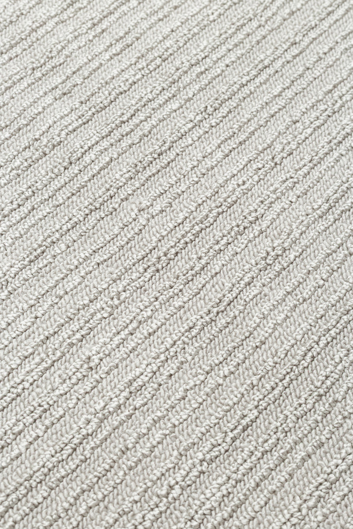 MONO LOOP 03 Gri Bukleli Sisal Dokuma Yıkanabilir Kaymaz Tabanlı Kolay Temizlenebilir Makine Halısı