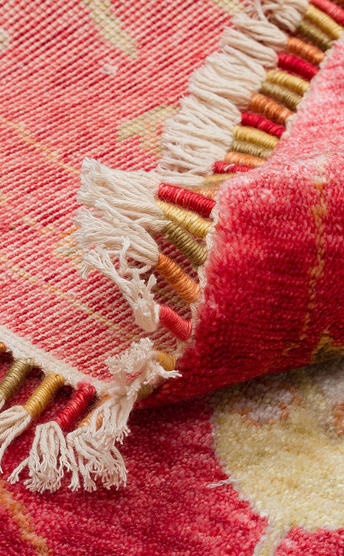 ZR 08 RED AUTUMN Q  - ZARA - Otantik Desenli, Özel Tezgahlarda Üretilen Modern Uşak Halısı