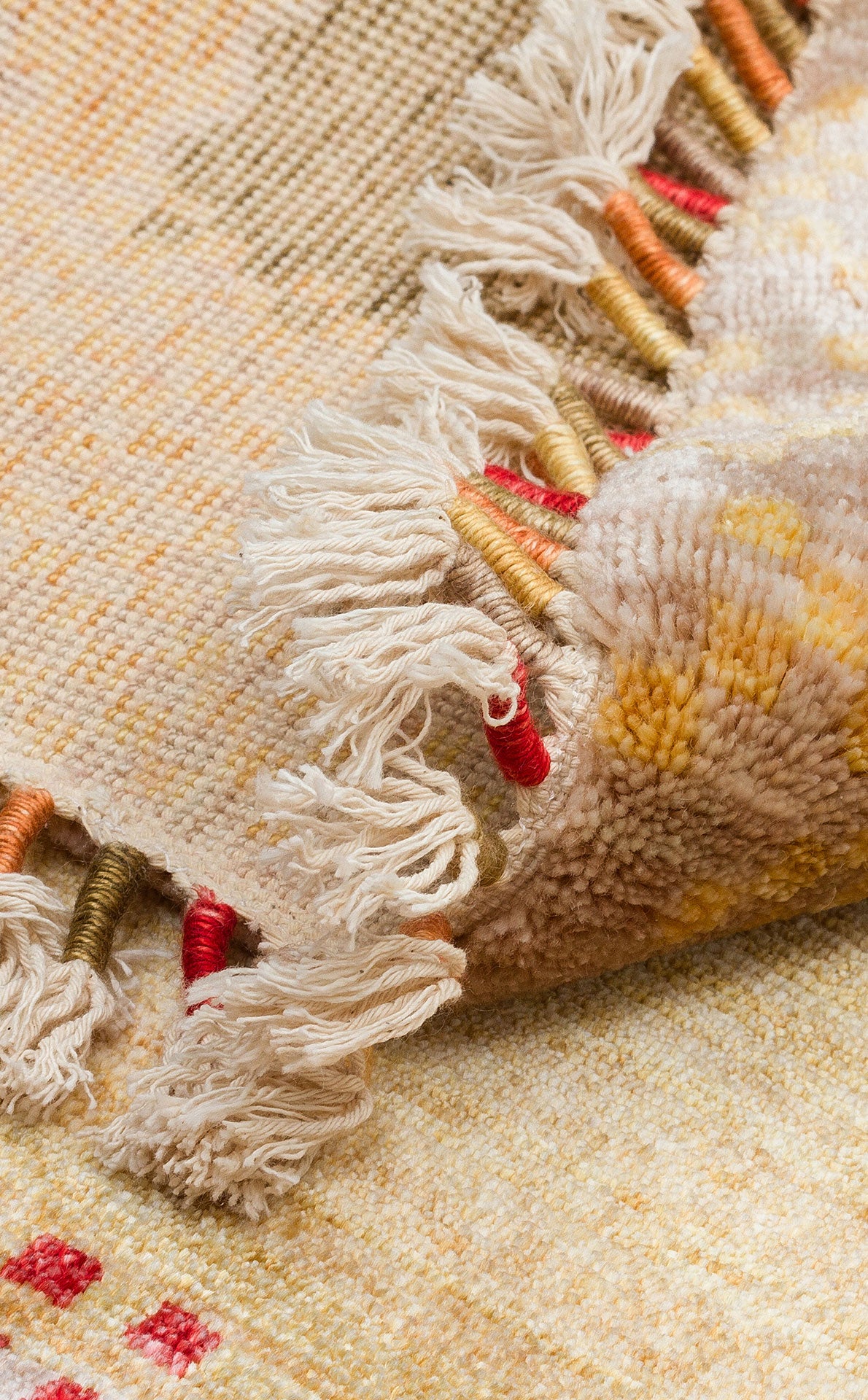 ZR 07 BEIGE AUTUMN Q  - Otantik Desenli El Emeği ile Üretilen Modern Uşak Halısı