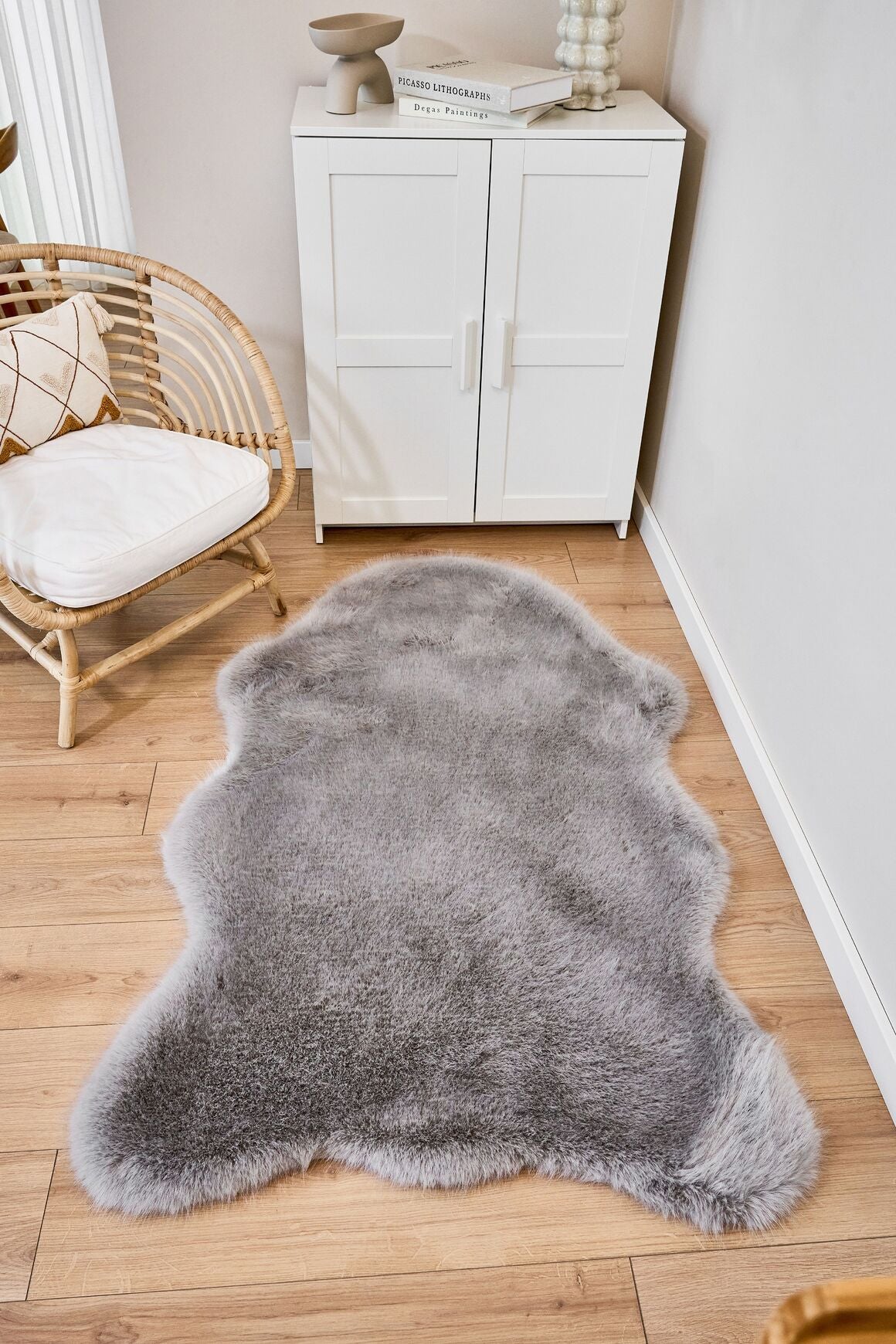 Reiki Gri - Kalın Peluş Halı | Yıkanabilir Süet Tabanlı