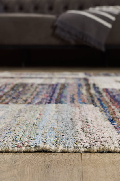 Empera Halı Antik Halı - Recycle Etnik Desenli El Dokuması Salon Halısı E0009