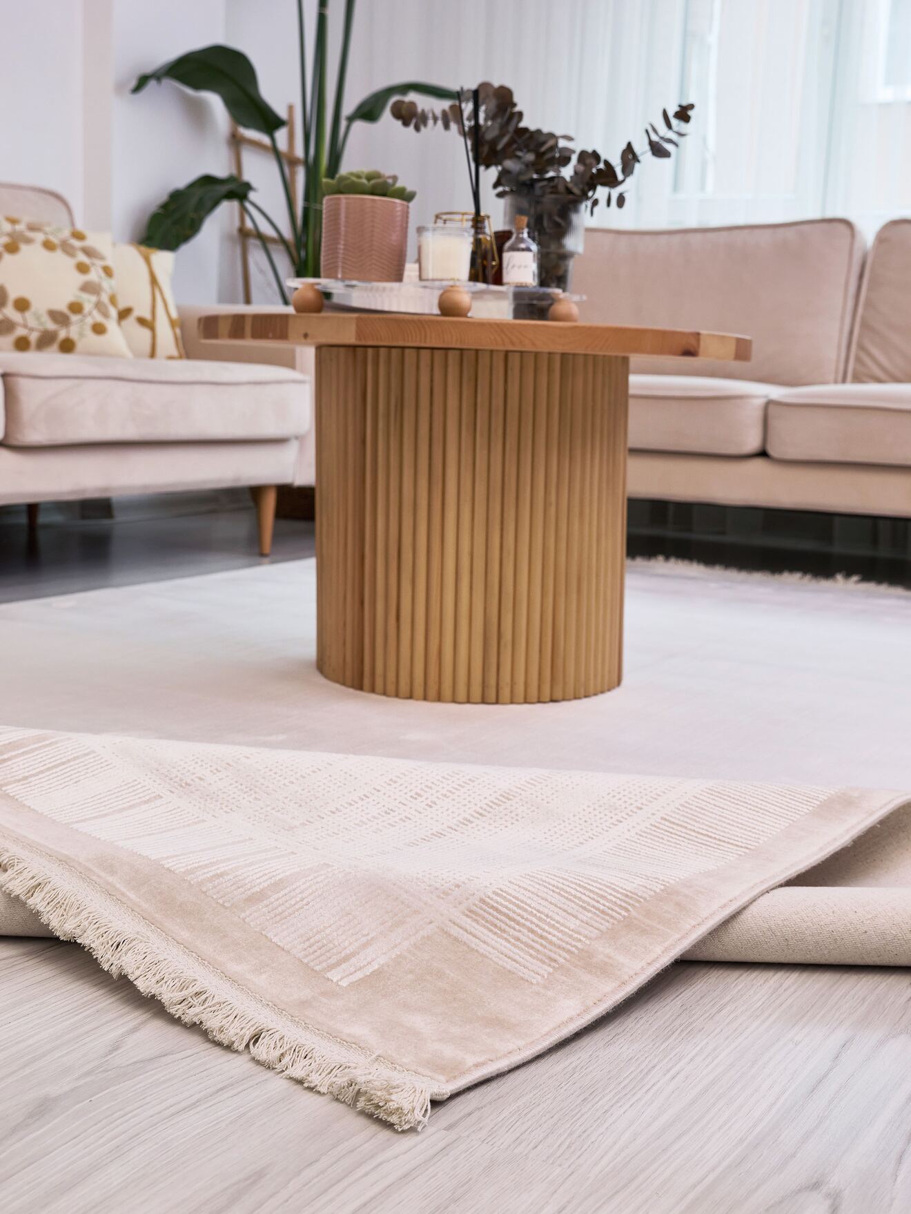 Serenity 7831 Krem - Viskon Dokuma Halı | Modern Gri Salon Halısı
