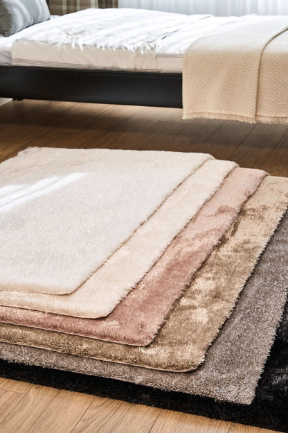 Vega Antrasit - Yıkanabilir Peluş Halı | Kaymaz Süet Taban