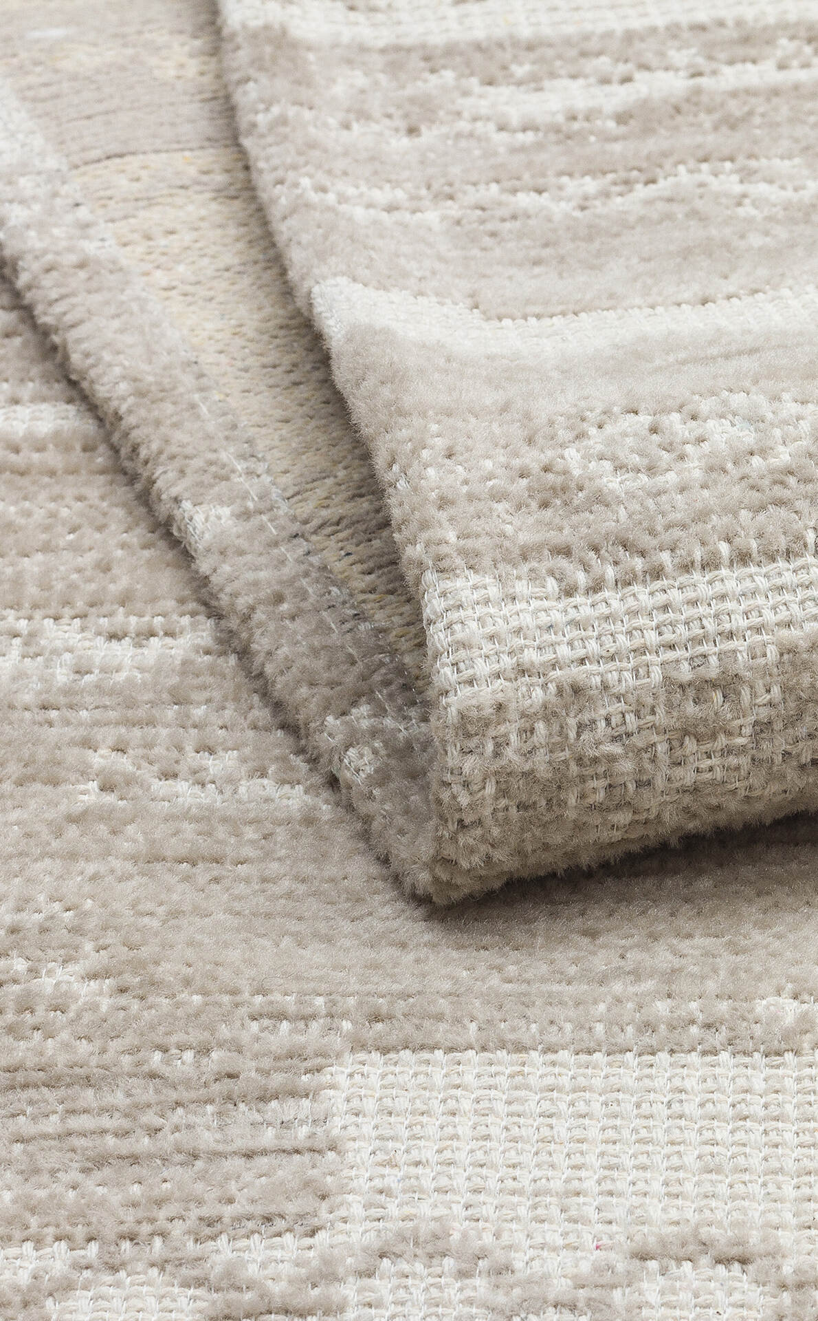 BG 01 CREAM  - BIGA - Hav Toz Vermez Kaymaz Tabanlı İnce Dokuma Modern Halı